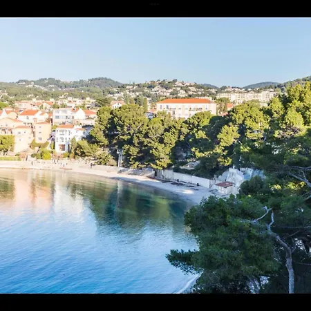 T2 Ideal 2 Etoiles * Bandol